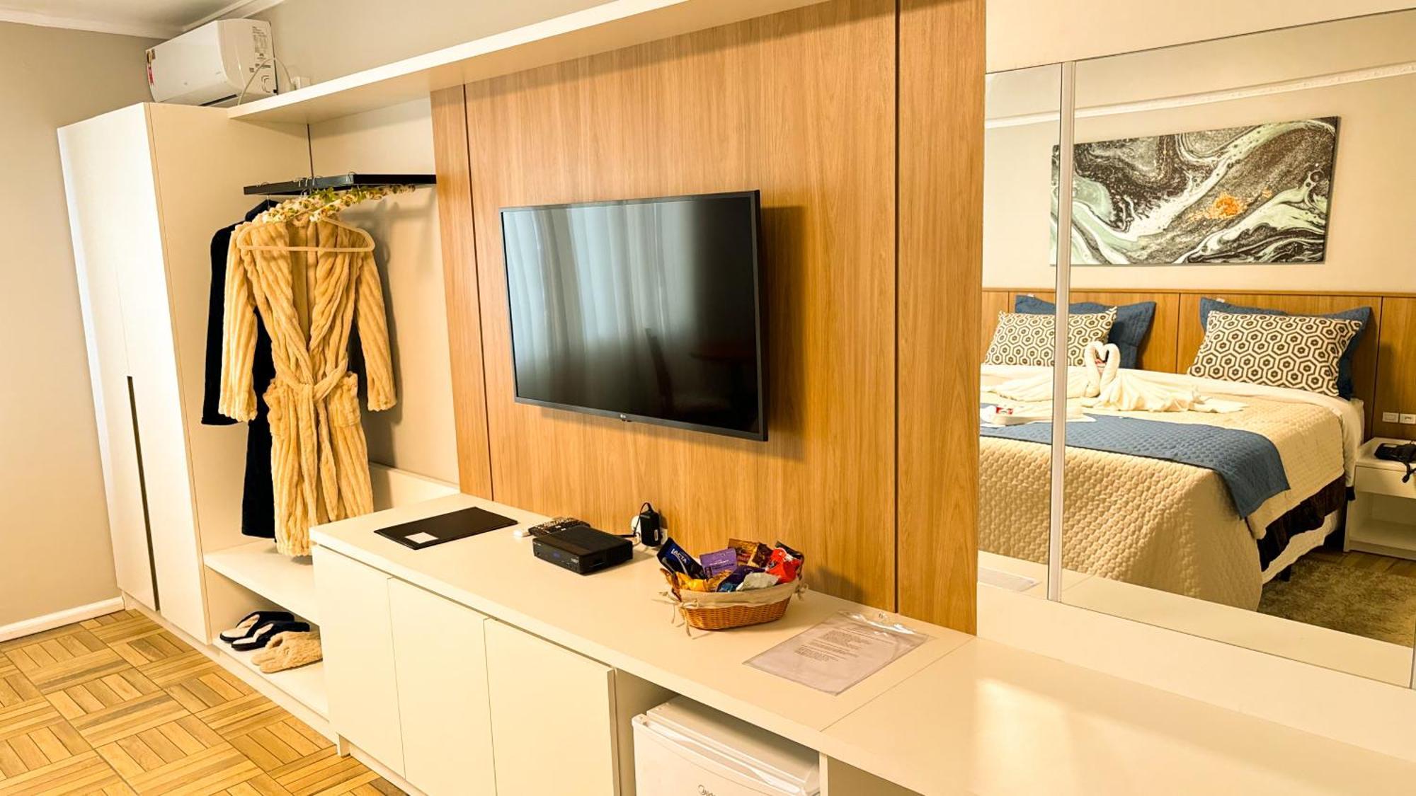 Fares Turis Hotel ウルグアイアナ エクステリア 写真