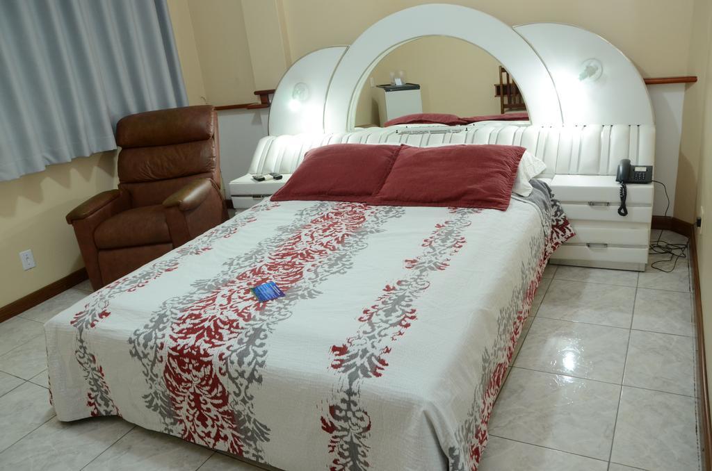 Fares Turis Hotel ウルグアイアナ エクステリア 写真