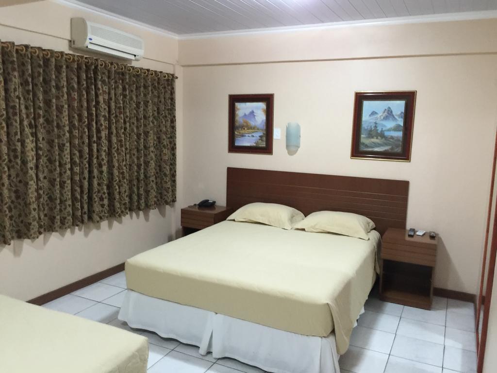 Fares Turis Hotel ウルグアイアナ エクステリア 写真